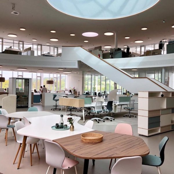 Ergonomische Sedus-bureaustoel in een werkomgeving