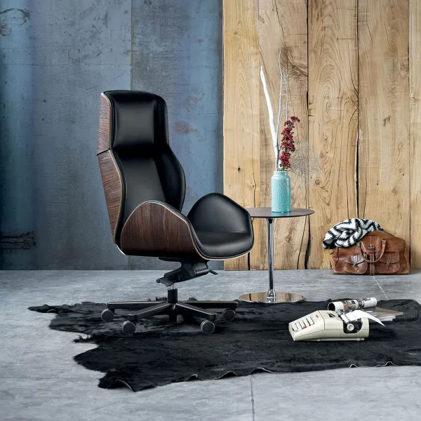 Vaghi stoelen in een Nederlands hybride kantoor