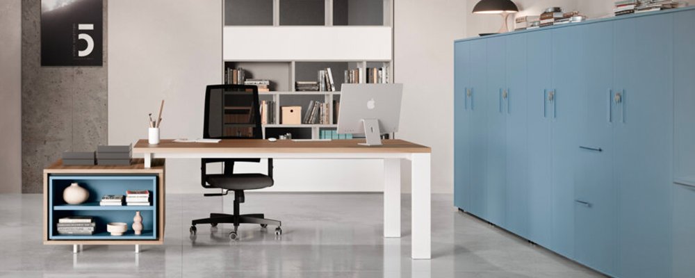Bureau met aanbouwblad en dressoir
